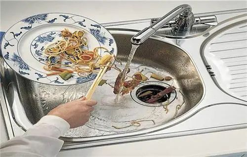 英利浦垃圾處理器成廚房神器 無(wú)需擔(dān)心廚余垃圾問(wèn)題