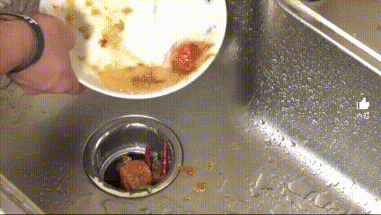 1652084430353678.gif 640.gif